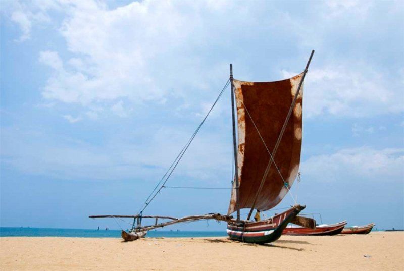 The Reef Beach Hotel Негомбо Экстерьер фото