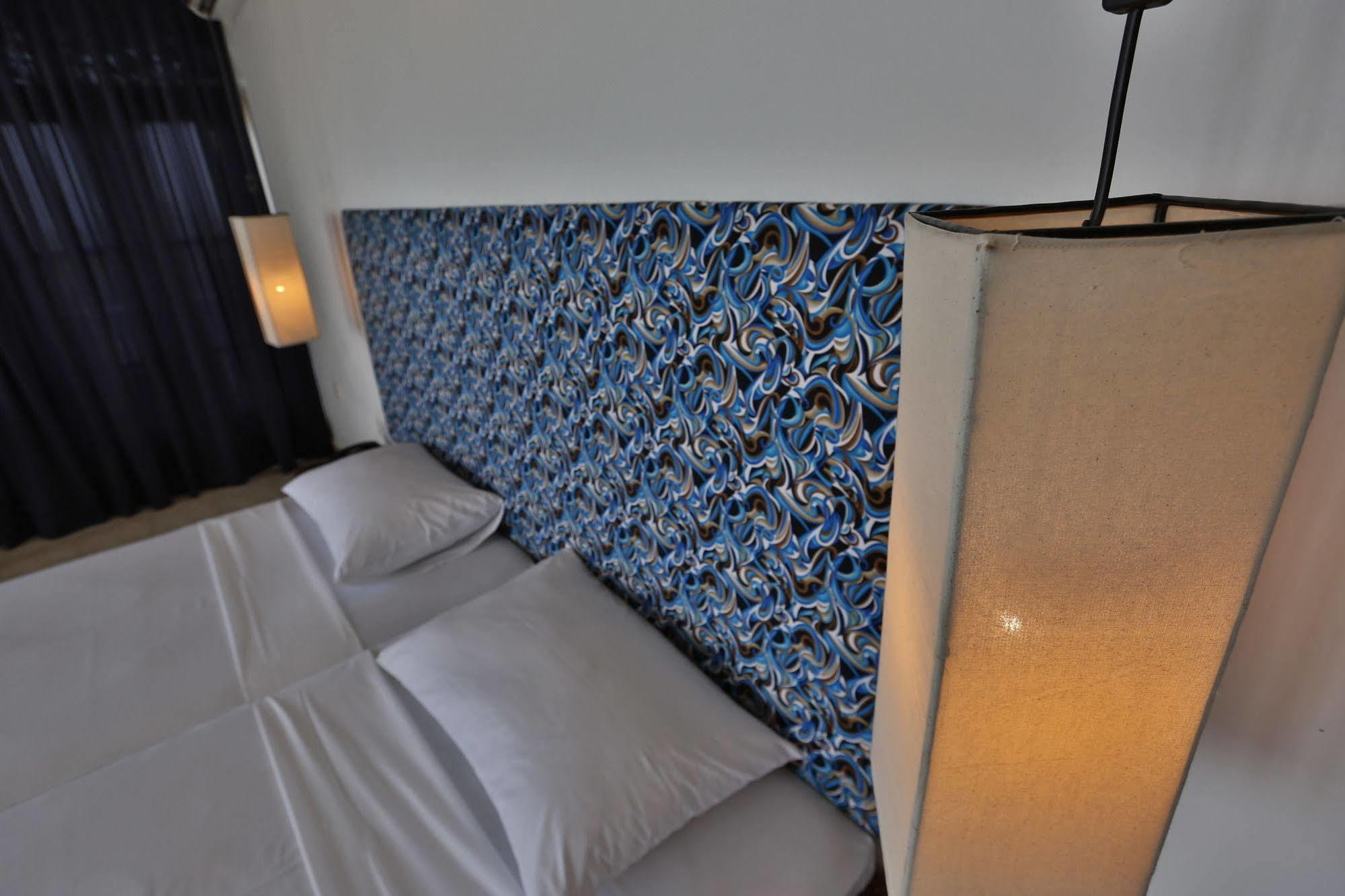 The Reef Beach Hotel Негомбо Экстерьер фото